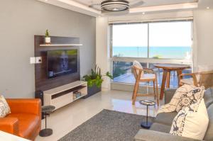 Bloubergstrand Close to Beach with views Blouberg Heights 105