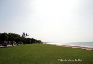 Beach Bay Hotel Muscat image 4