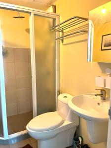 Staycation and WFH with Netflix and Pool for up to 4 guests