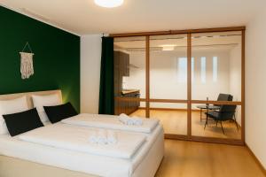 RAHA Apartments - Stilvolle 3-Z-Wohnung - Barrierearm - Fahrstuhl - Bahnhofsnah - Vollausstattung