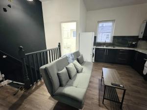 2BR Home Cozy & Comfortable Stay in Accrington