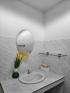 Friends Retreat - Phuket Airport