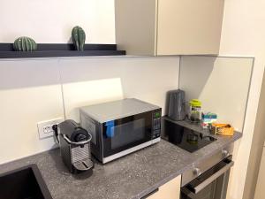 Airport Residence - Apartment Across From Otopeni Airport - Bucharest