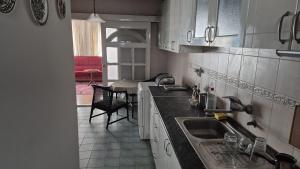 Big & Bright City Center Apartment