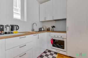 Saint Dominique 2 - KP - Apt for 4 in heart of Paris near Eiffel tower