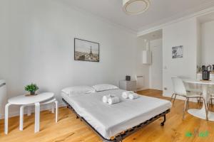 Saint Dominique 2 - KP - Apt for 4 in heart of Paris near Eiffel tower