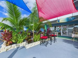 Modern Loft near Port, Beach, & Dining -Unit 201