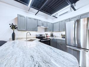 Stylish Loft Minutes from Beach & Port - Unit 204