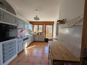 Les Econgères ,Maison familiale 14 couchages Allemond