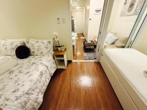 The Camden Place Aesthetic Elegant Condo Unit 15