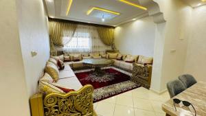 Modern apartment in Hay Essalam famille