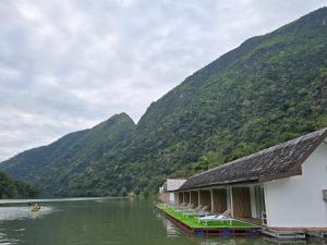 Ou river house resort