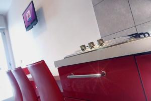 Bright studio apartment-Beahost