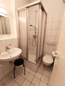 UNSERE 1-RAUM-PERLE MIT GROSSER TERRASSE im Bernsteinhaus Zingst - 6 -