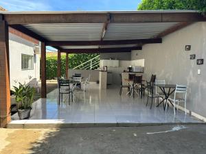 Hospedagem Casa Branca Localizada em um bairro nobre de Capitólio, Escarpas do Lago