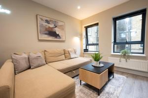 Stylish 2BR Retreat - Sleeps 6 - Central Chatham