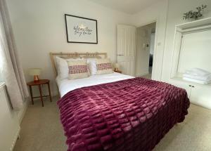 Cheltenham Townhouse - 4 Flats for Groups of 15