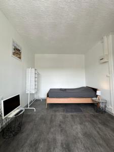 Petit studio rénové en centre ville - Apt8