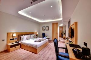 Hotel Infinity International Near Delhi Airport