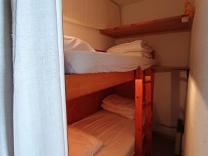 Studio confortable plein sud, parking, proche pistes et commerces - FR-1-445-181