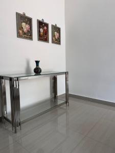 Blue leaf apartments