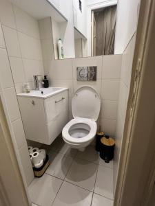 Perfectly located 1 bed apartment - Port of Nice