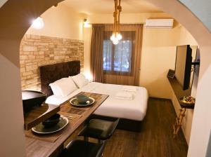 Kallithea Cozy Stonewall Studios