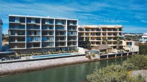 Marina view pool and restaurants nearby