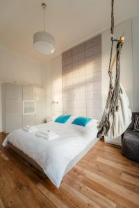 Apartment by Cathedral