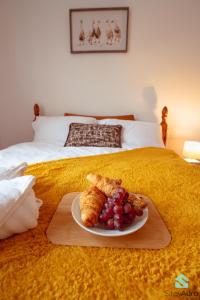 Beautiful 3BDR Flat By Stay Aura Short Lets & Serviced Accommodation Newcastle With Free WiFi & Parking