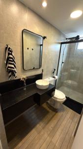 3 quartos e 2 suites, Alto Padrao, na Ponta Verde, 270m da Praia