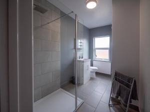 Whole Town House - Town centre!