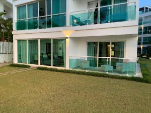 Luxury Oceanfront Condo