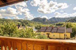 Pokoje i Apartamenty U DRAGONKA Śniadania i Obiady