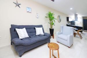 Beautiful apartment just 1 block from the beach