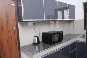 Serene Cottage - Home away from Home