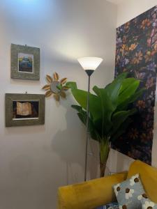 Vintage Themed apartment, private Cozy space with fast wifi in Delhi NCR