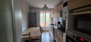 3 chambres dans grand T4 Proche Lac, ENTPE, Planétarium & Autoroute