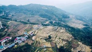 Nhà nghỉ Hoàng Gia