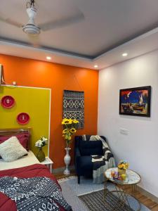 Private Cozy Space with Rooftop Garden in Delhi NCR and Gurgaon