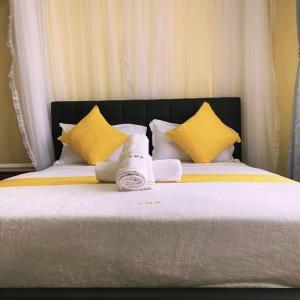 Zerubbabel Apartmerns B002