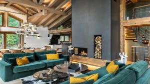 Luxury Chalet Corvara with Pool & Saunna