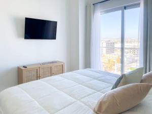 Apartment for 8 behind el malecon with a pool