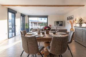 Charmant chalet, spacieux, proche du lac, vue sur la montagne