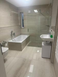 Schönes Apartment mit Terrace