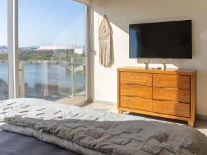 Stylish seaside apartment with stunning ocean view