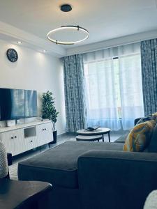 Golden Mango Heights