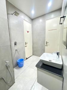 The Olivia Luxury - Stay step away from Laxman Jhula