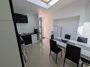 White house between land and sea St Pol de Léon