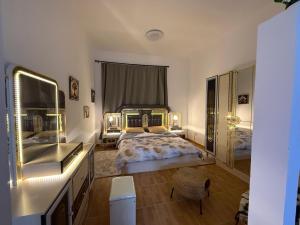 Modern Studio Private